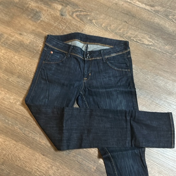Women's HUDSON  Jeans.  Size 30, 32” inseam.  Hem is approx. 6.5” laying flat. - Picture 3 of 4